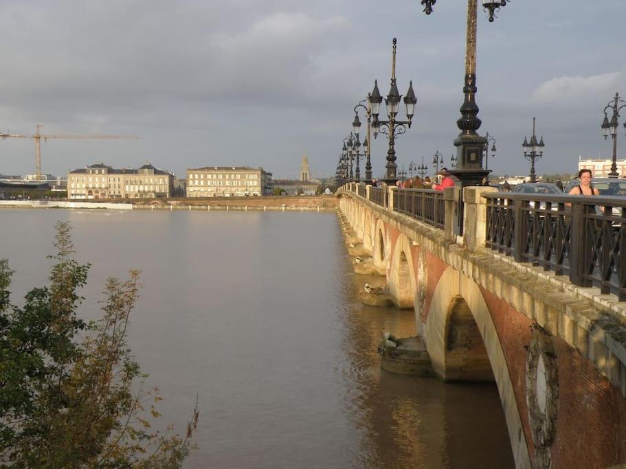 Logement Sympa Entree Independante Pres Bordeaux 10Kms 苔丝 外观 照片